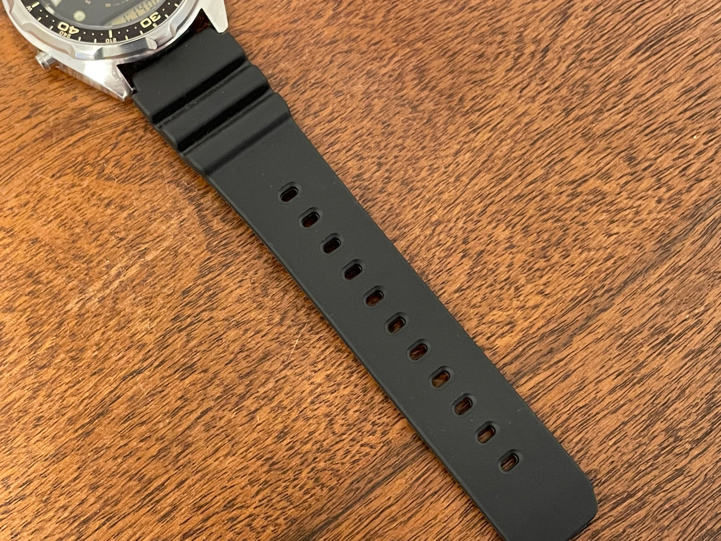 (1980s) Casio AMW-320C "Arnie" digital/analog alarm/chronograph diver (serviced)