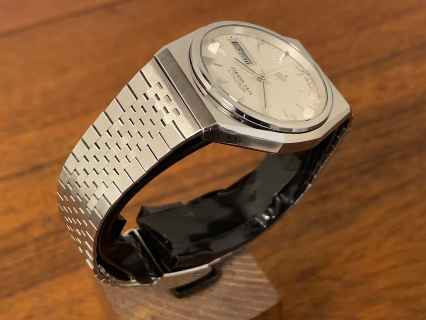 (1979) Seiko King Quartz 9923-7000 with silver dial - Twin Quartz movement (serviced)