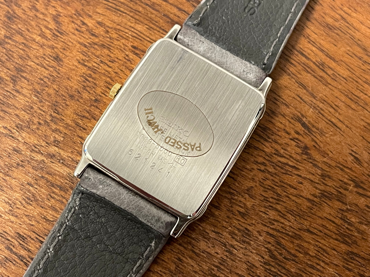 (1996) Seiko 5P39-5000 Quartz "Tank" dress watch - grey diamond dust dial w/ vertical lines (NOS)