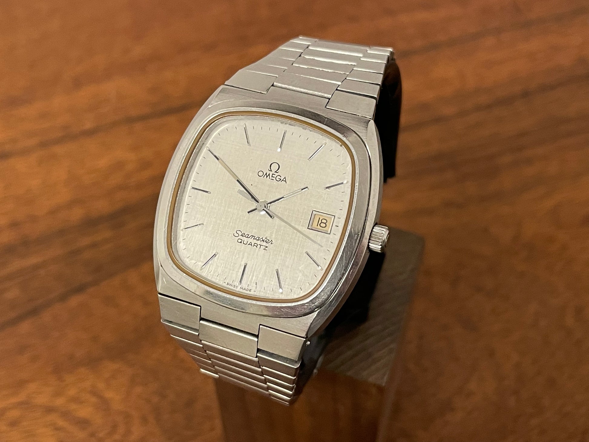 Vintage Omega Seamaster Quartz ST 396.0890 caliber 1342 front view