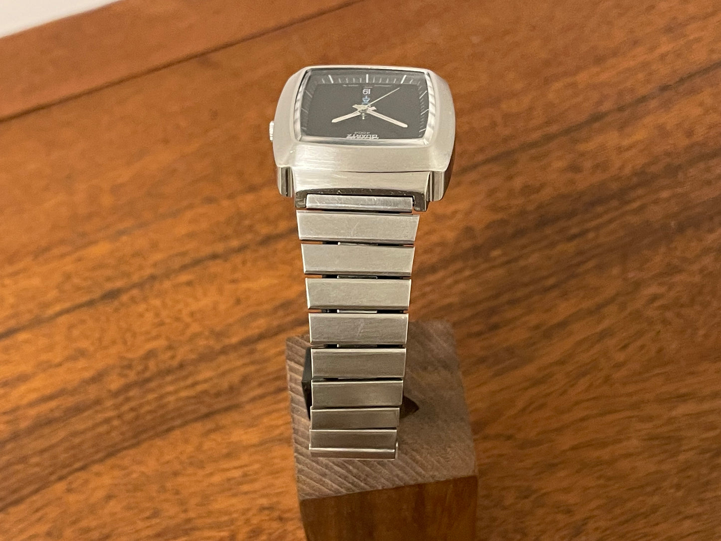 (1977) Seiko 4633-5029 Quartz 4004 - Dark grey dial (serviced)