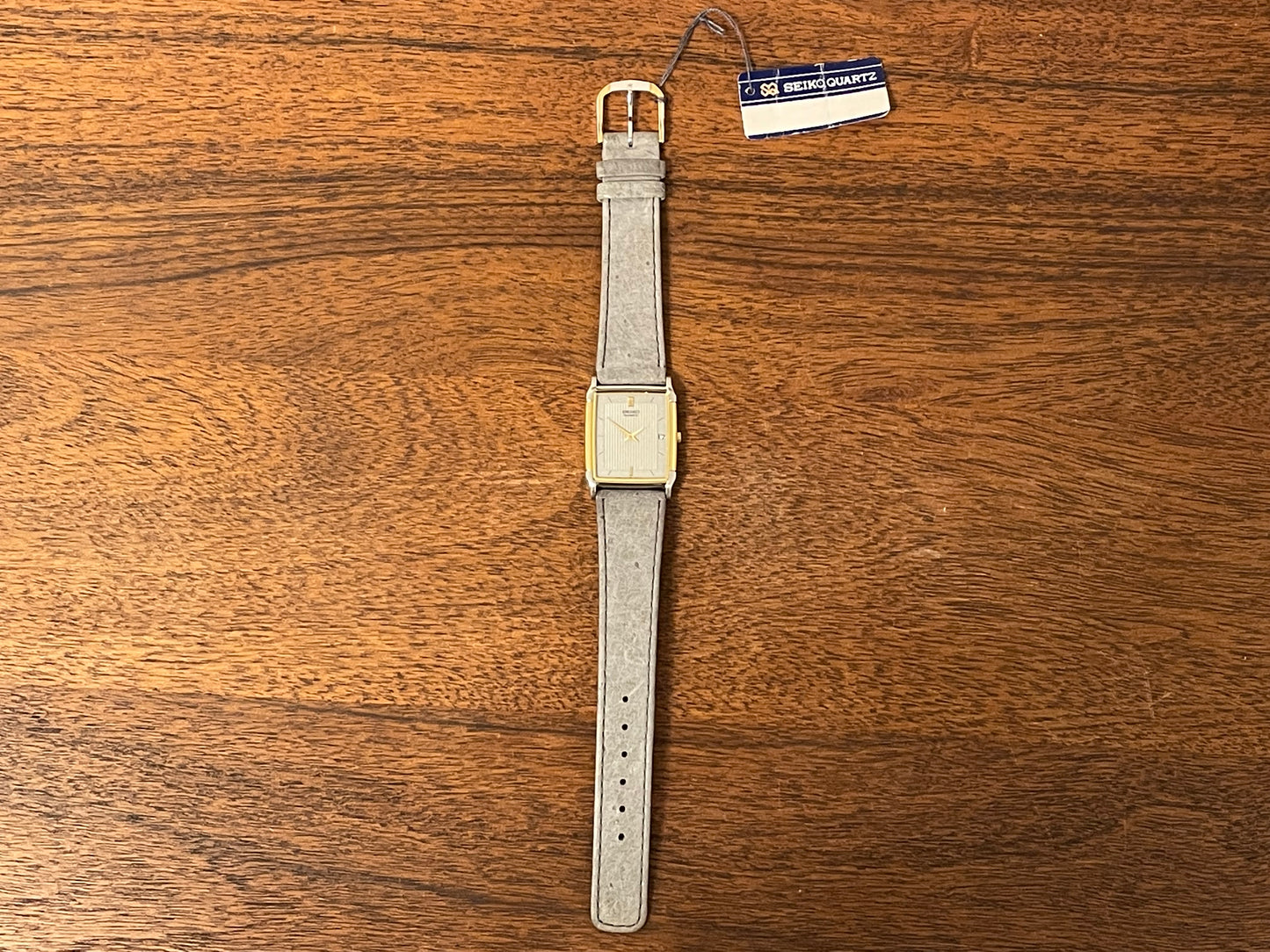 (1996) Seiko 5P39-5000 Quartz "Tank" dress watch - grey diamond dust dial w/ vertical lines (NOS)