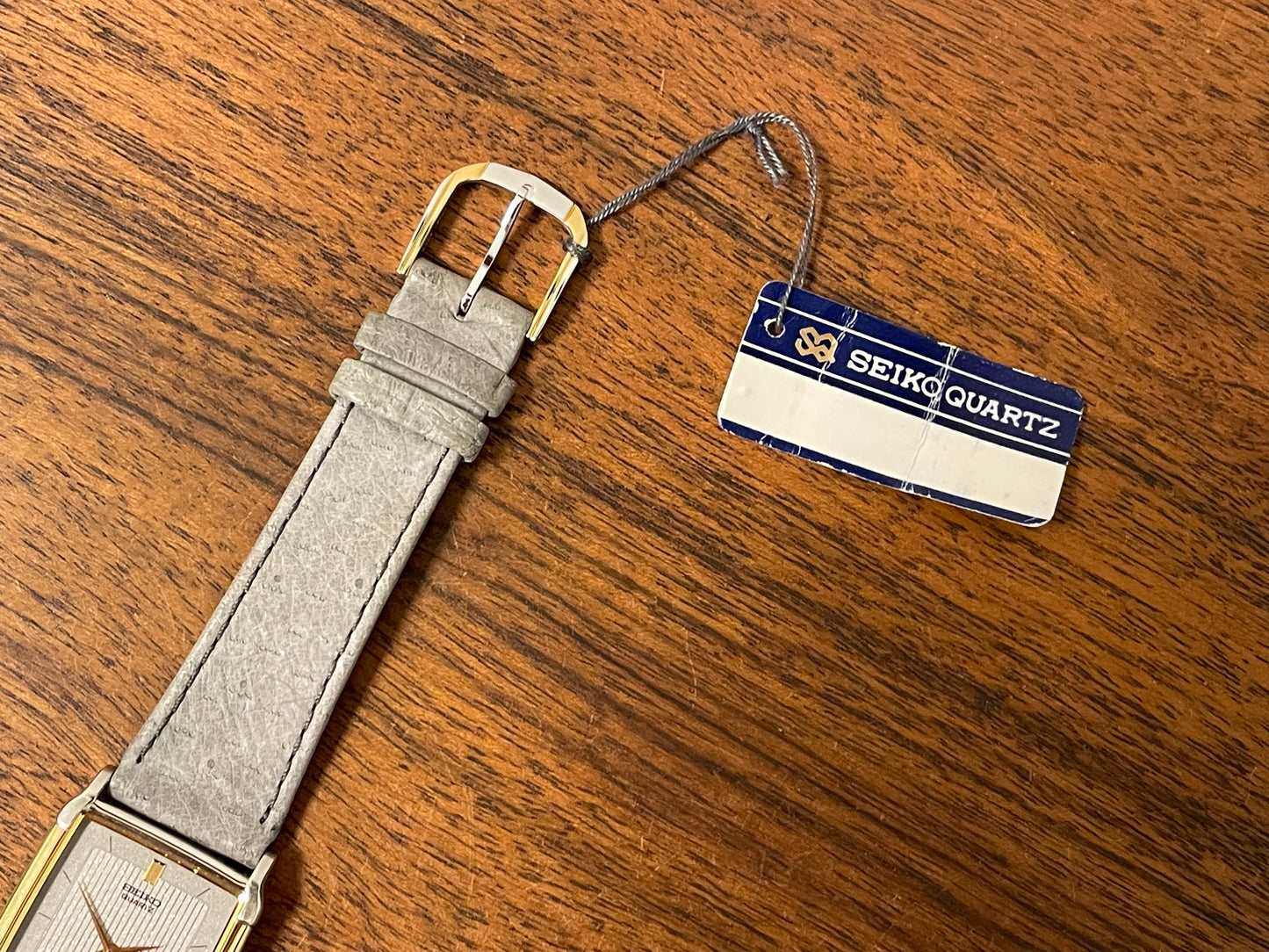 (1996) Seiko 5P39-5000 Quartz "Tank" dress watch - grey diamond dust dial w/ vertical lines (NOS)