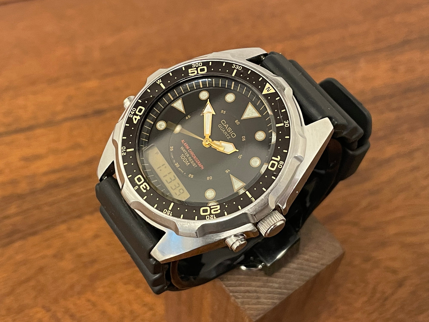 (1980s) Casio AMW-320C "Arnie" digital/analog alarm/chronograph diver (serviced)