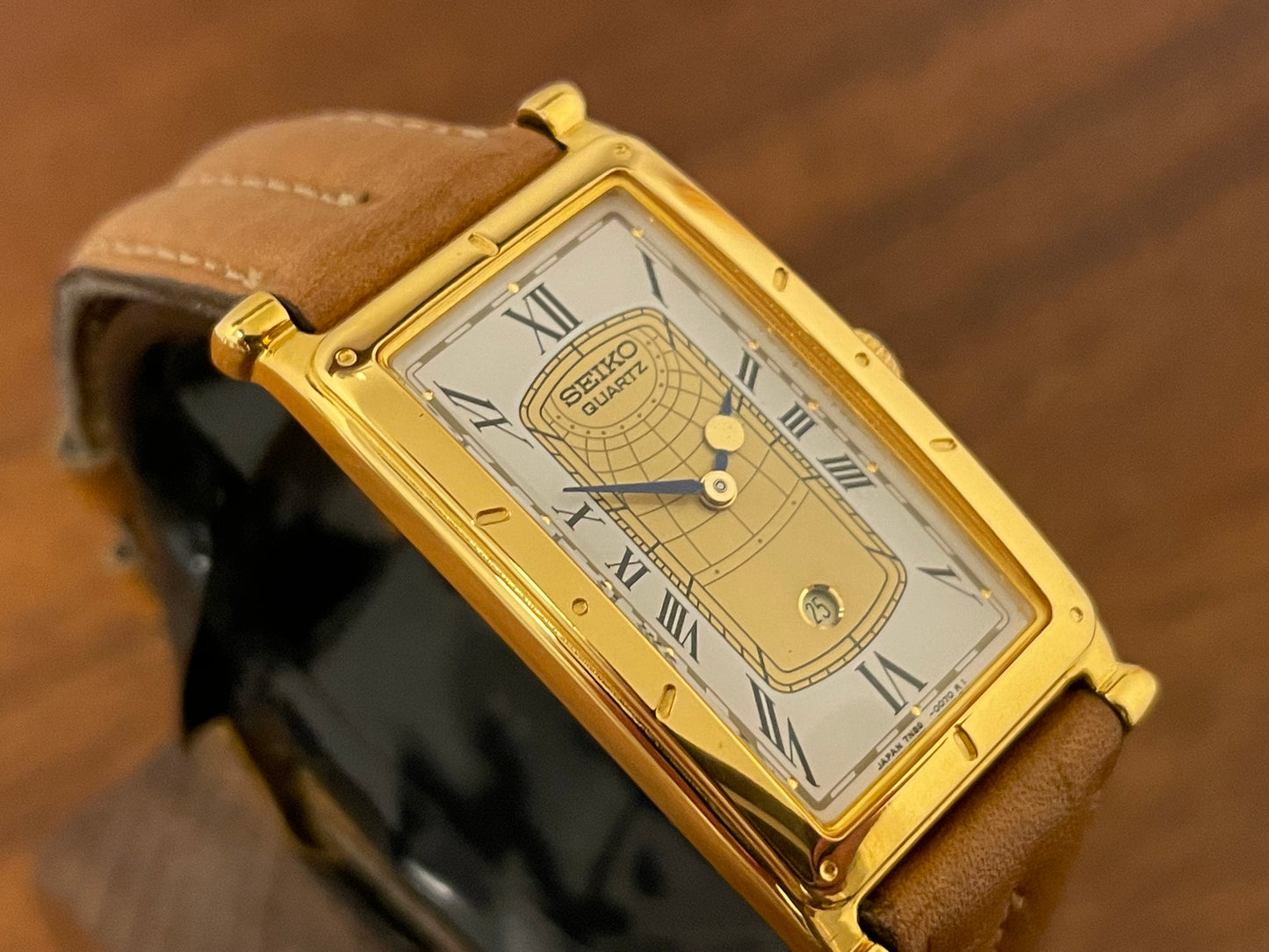 (1995) Seiko 7N89-5000 Age of Discovery “AOD” tank dress watch