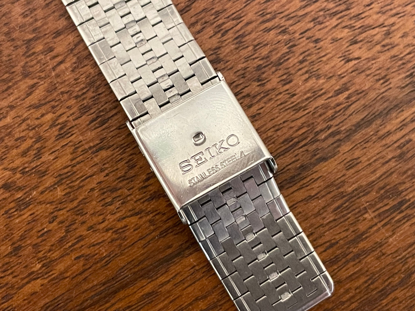 (1979) Seiko King Quartz 9923-7000 with silver dial - Twin Quartz movement (serviced)