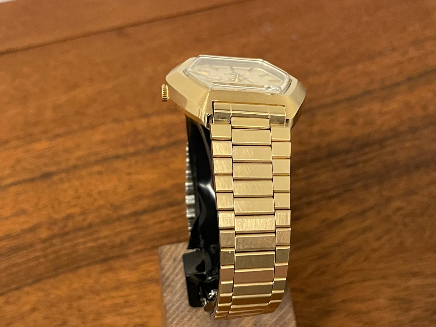 (1984) Seiko 0903-5009 SQ 4004 gold - hexagon case & diamond dust dial" (Mint + serviced)