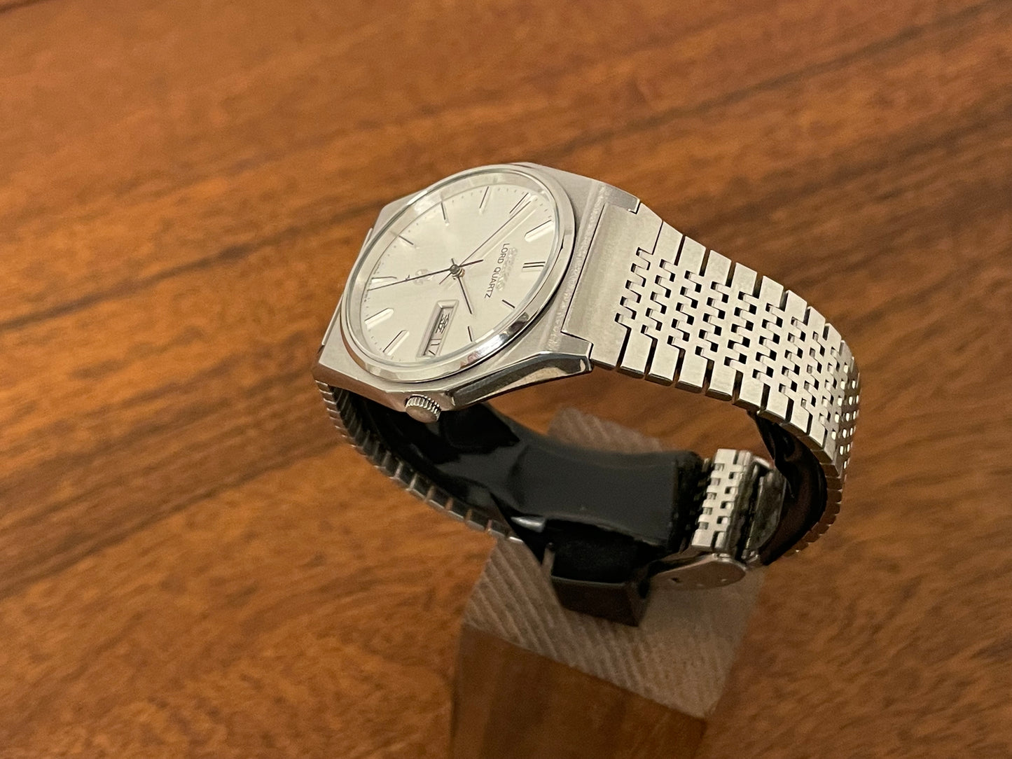 (1979) Seiko 7143-7020 Lord Quartz - silver linen dial (full service)