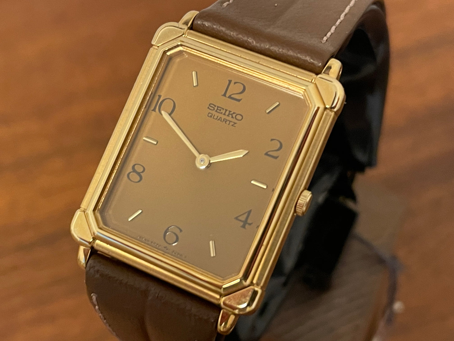(1996) Seiko 5P30-5140 Quartz "Tank" dress watch - caramel dial w/ gold numerals/markers (NOS)