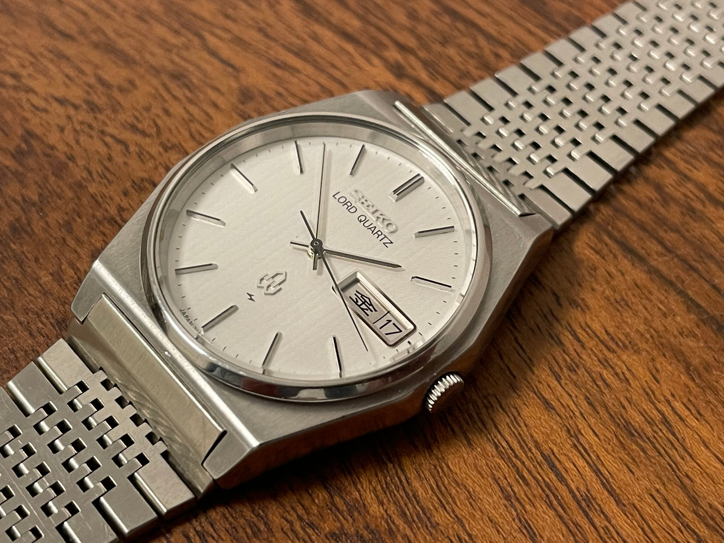 (1979) Seiko 7143-7020 Lord Quartz - silver linen dial (full service)