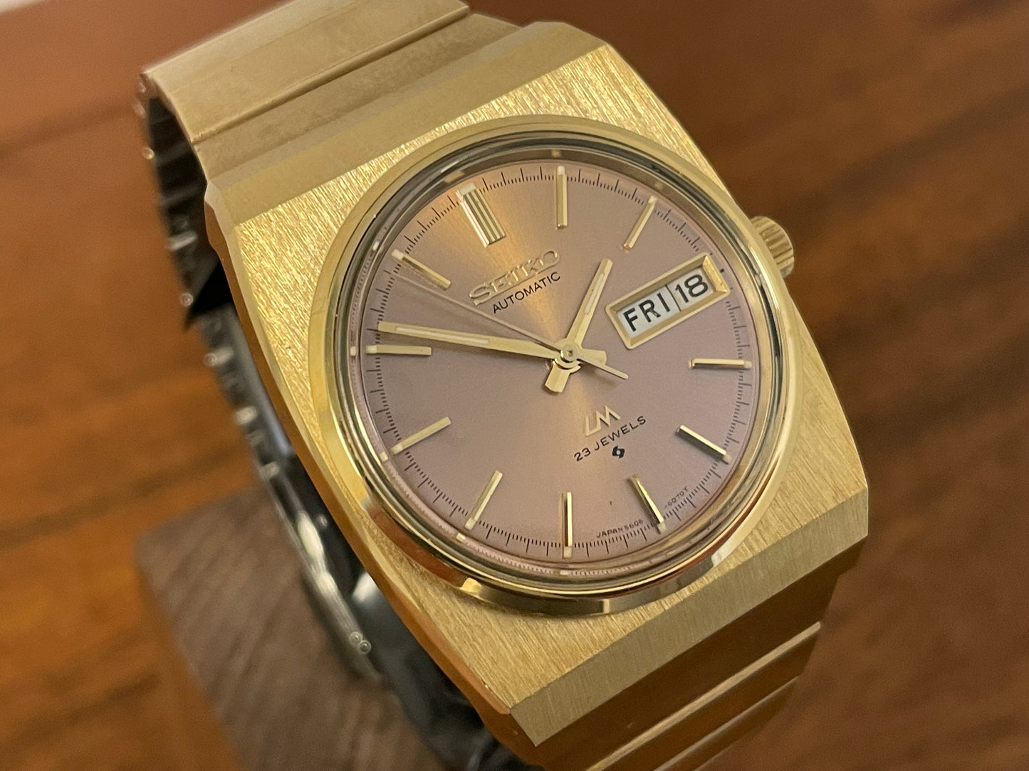 (1974) Seiko LM "Lord Matic" 5606-6020 - Gold plated case & aubergine sunburst dial (mint + serviced)