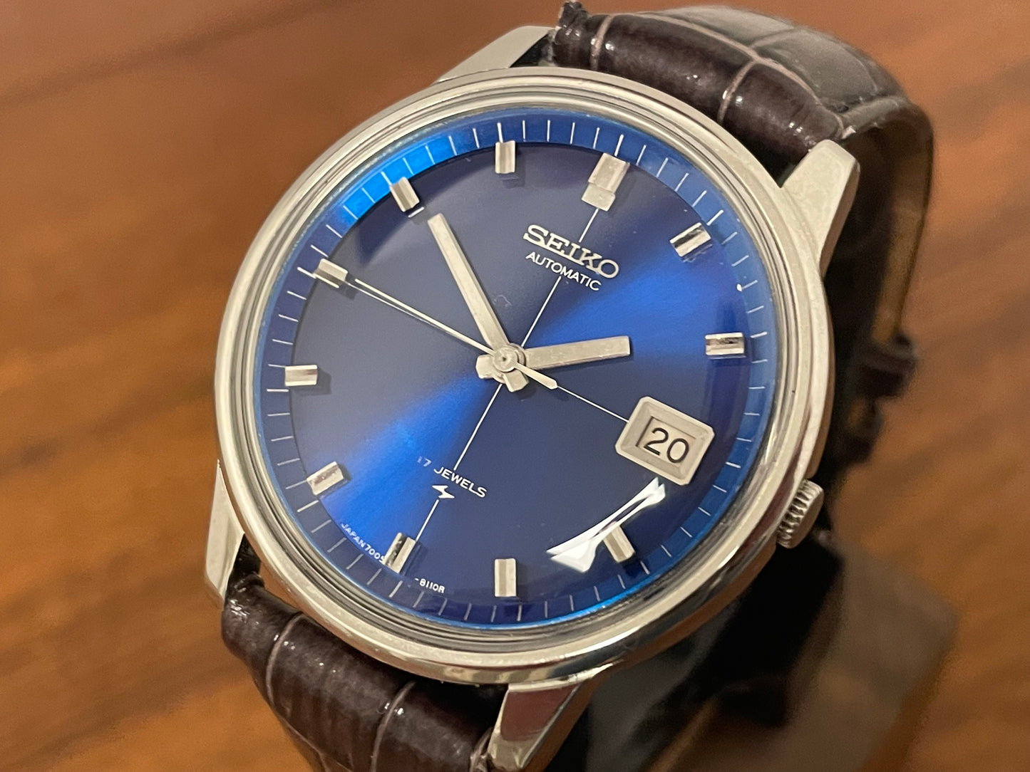 (1970) Seiko 7005-8070 blue sunburst cross dial (serviced)