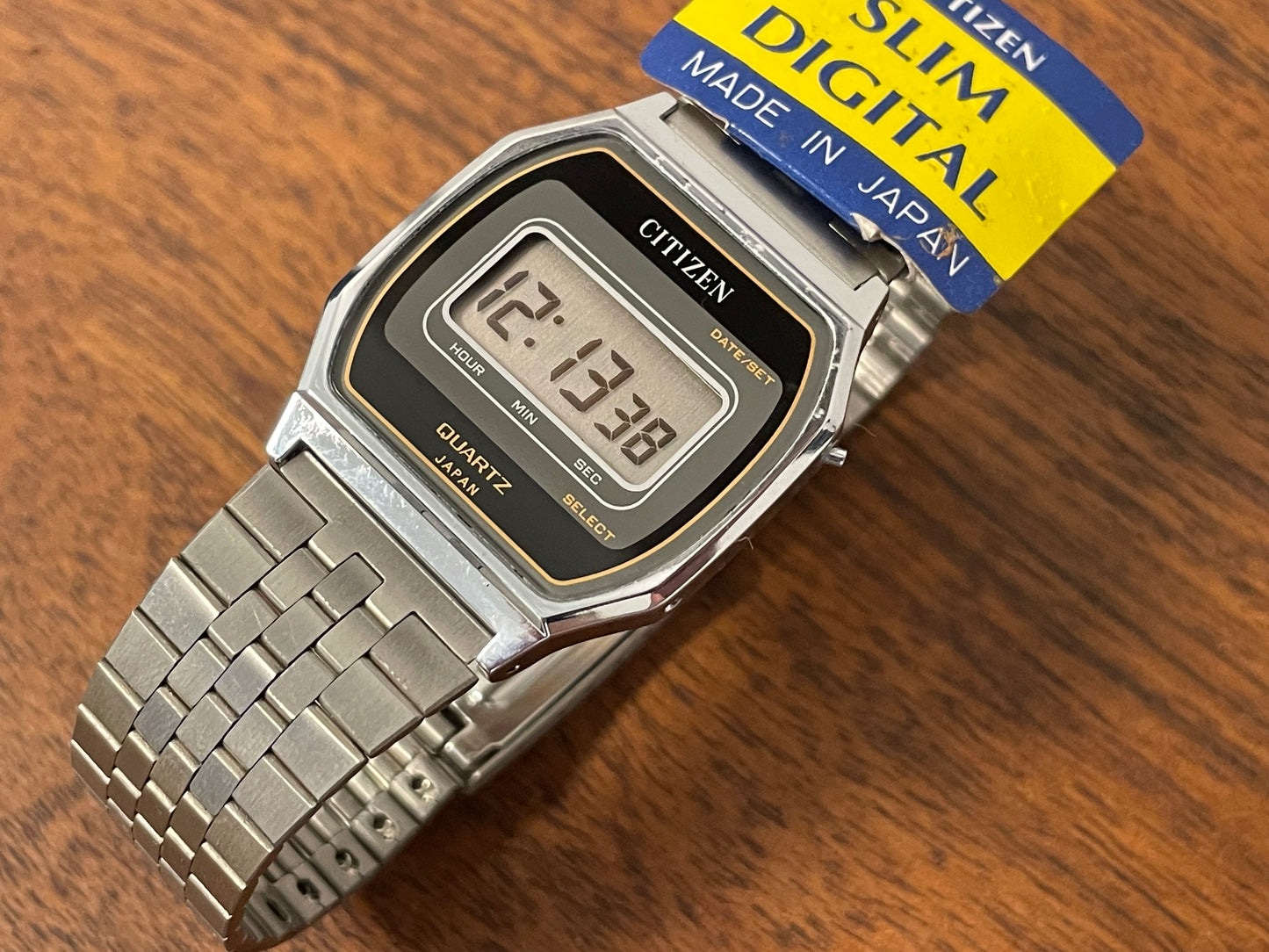 (1985) Citizen P040-311043 KA "Slim Digital" - LCD display (NOS)