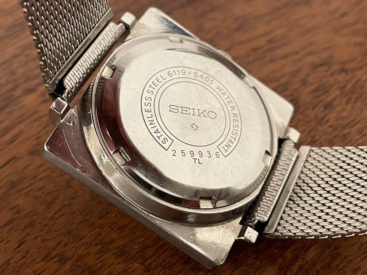 (1972) Seiko 5 Automatic 6119-5401 "TV" dial, square case with silver dial (full service)