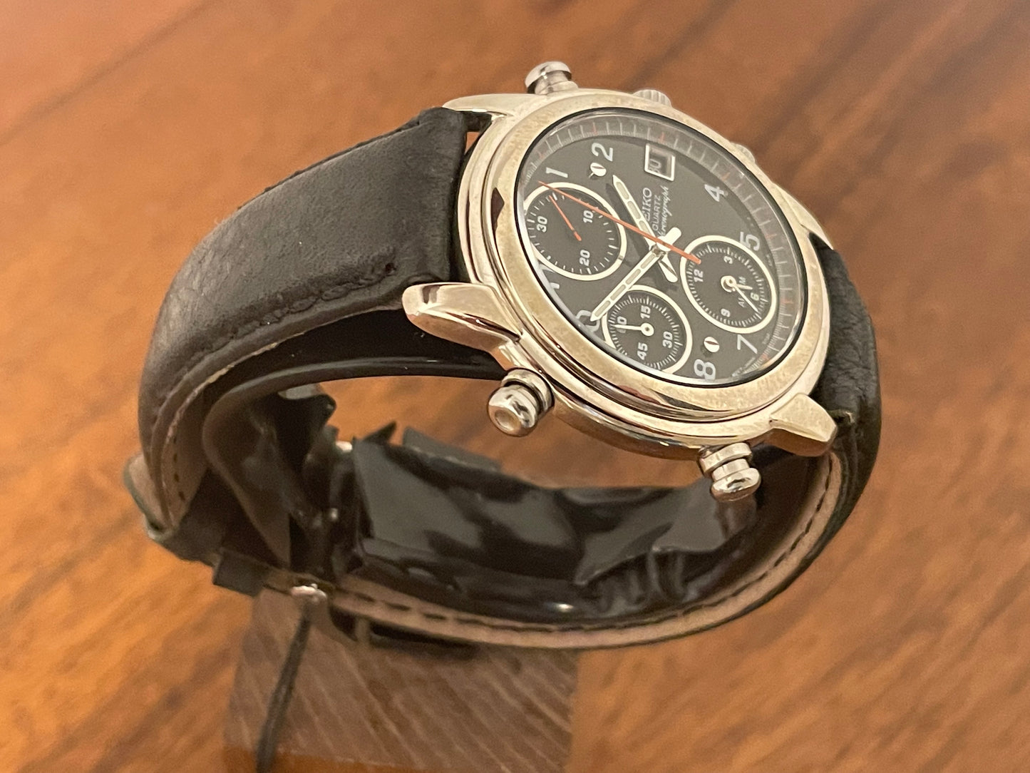 (1992) Seiko 7T32-6D4A Quartz big pusher chronograph - silver case - black dial w/ white Arabic numerals (NOS)