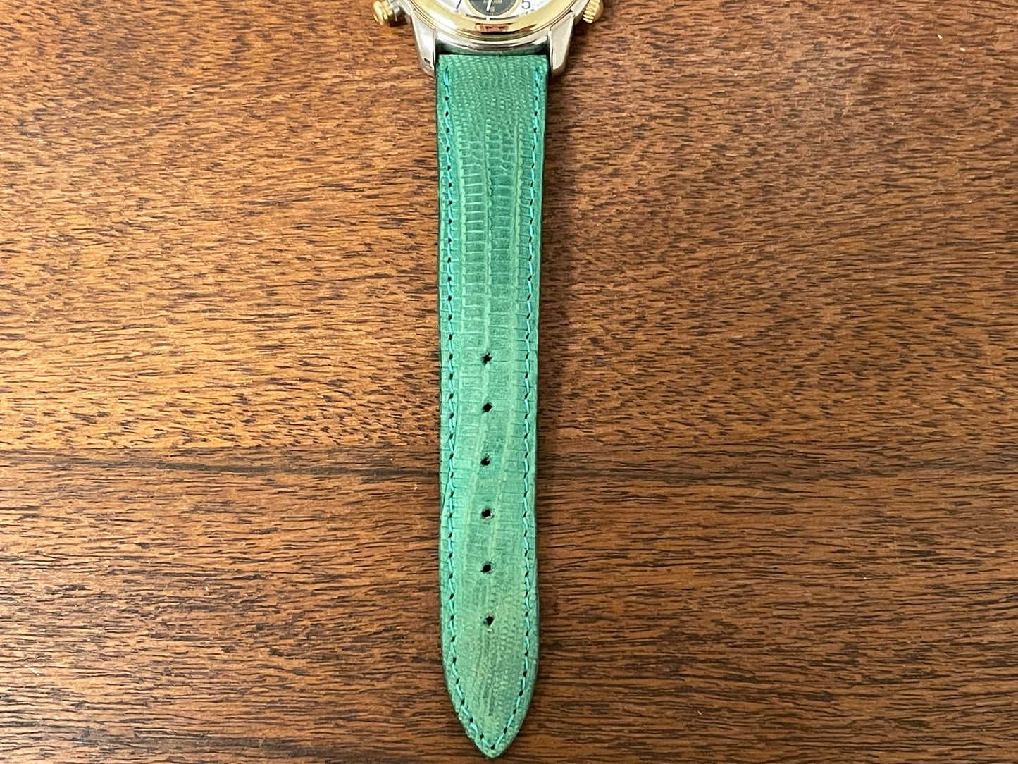 (1992) Seiko 7T32-6D40 Quartz big pusher chronograph - bi-color case - white dial w/ green subdials (NOS)
