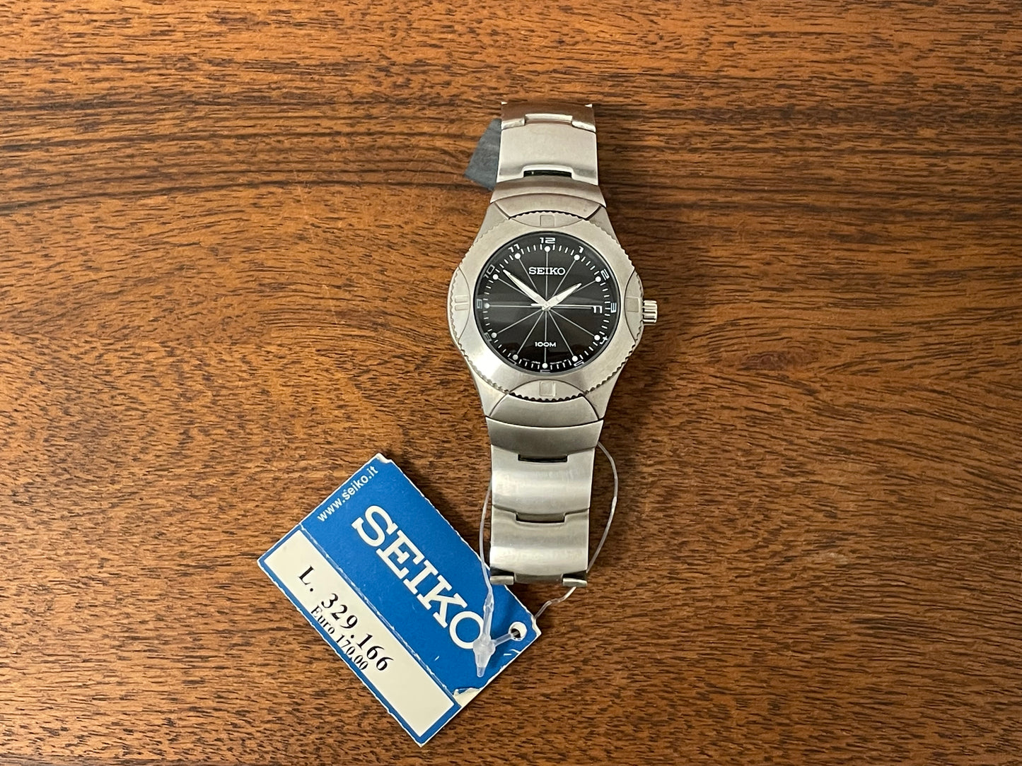(2001) Seiko 7N42-6C50 diver - black cross line dial with white Arabic numerals (NOS)