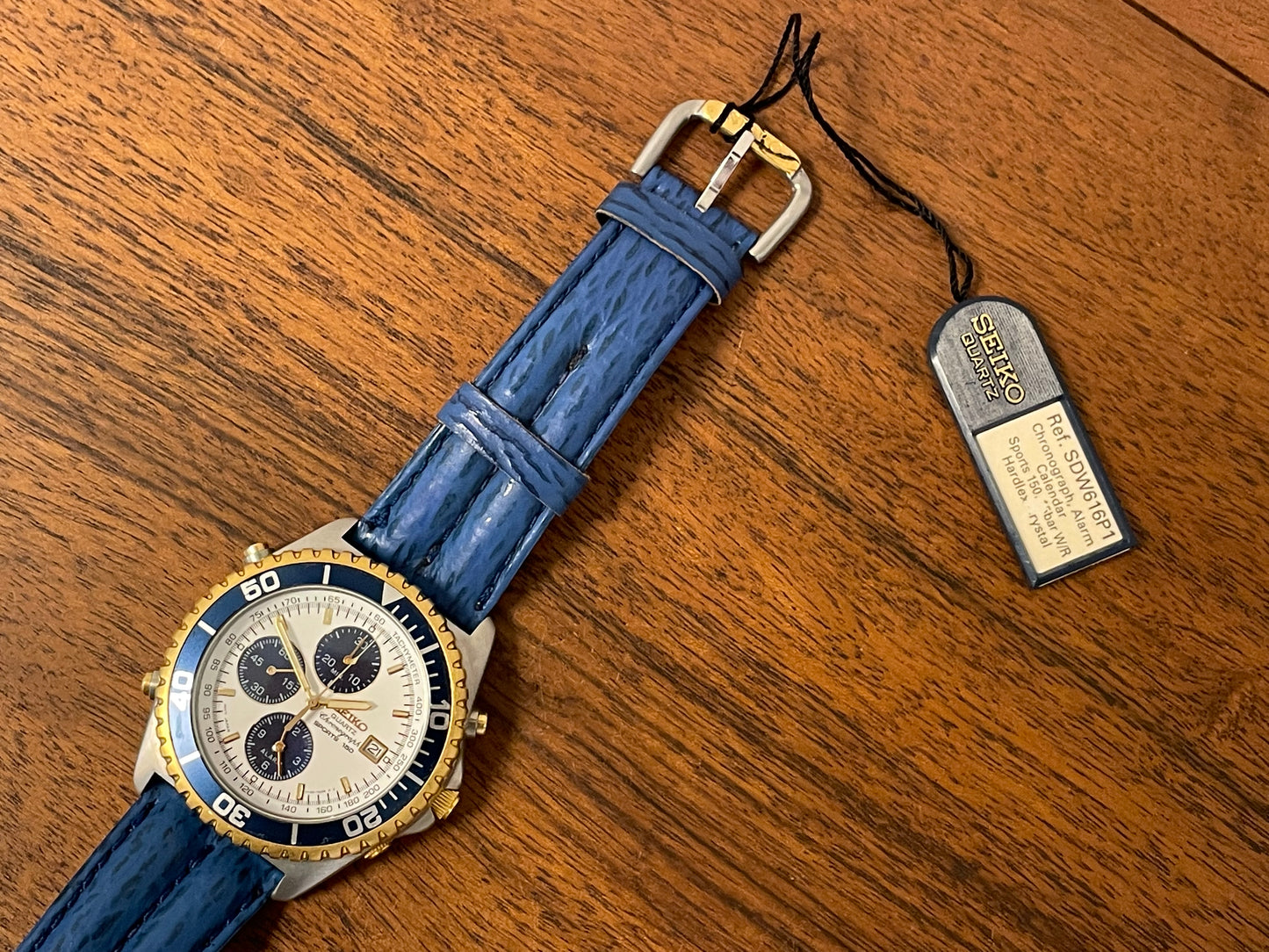 (1994) Seiko 7T32-7020 Quartz chronograph Sports 150 - white dial w/ blue subdials (NOS)