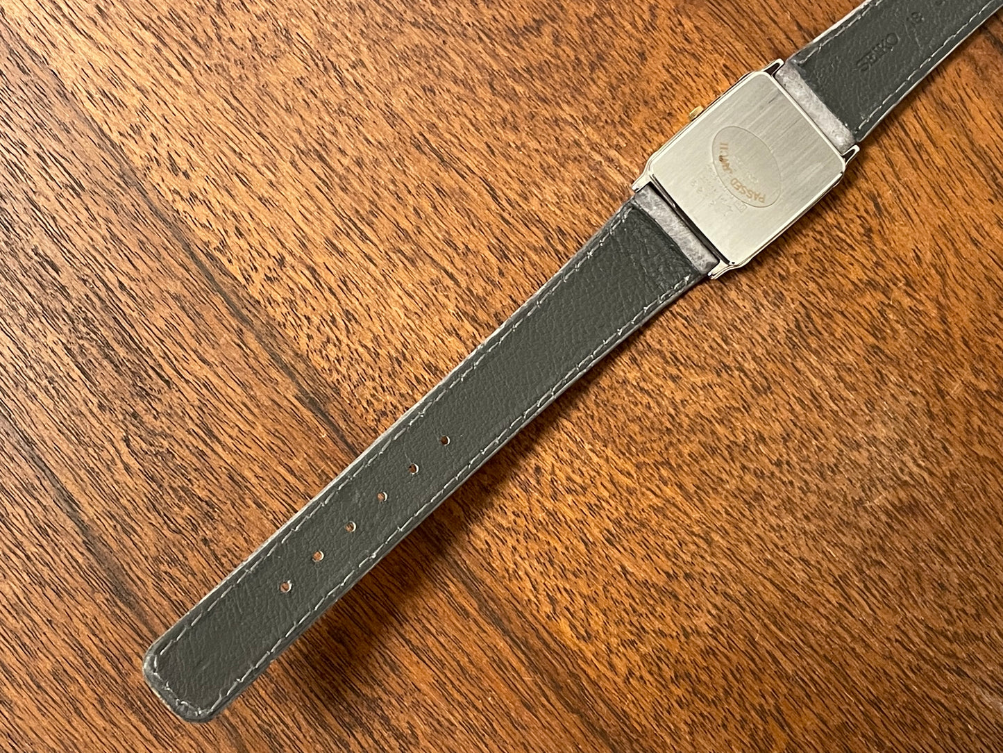 (1996) Seiko 5P39-5000 Quartz "Tank" dress watch - grey diamond dust dial w/ vertical lines (NOS)