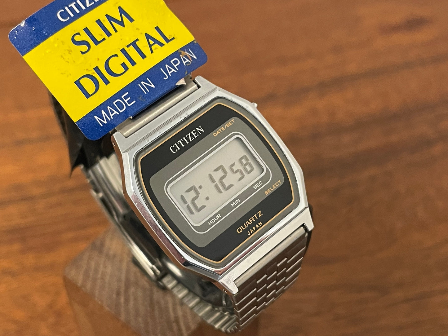 (1985) Citizen P040-311043 KA "Slim Digital" - LCD display (NOS)
