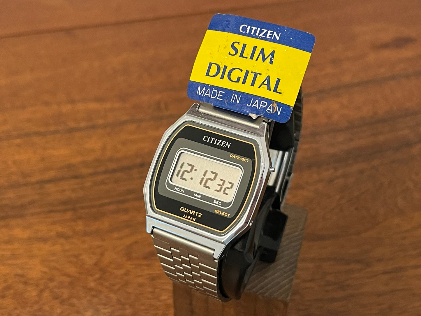 Front side (1985) Citizen P040-311043 KA "Slim Digital" - LCD display (NOS)