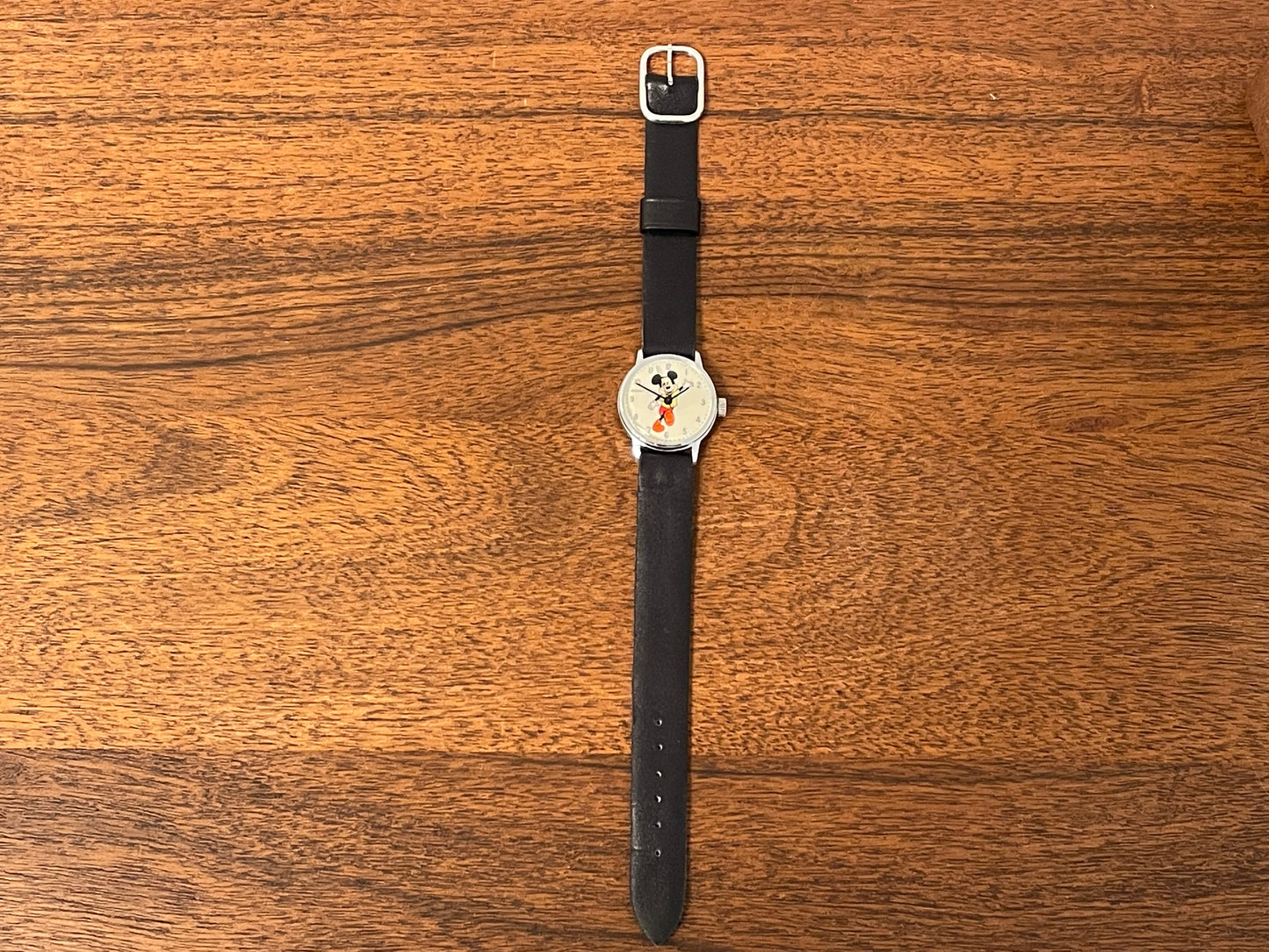 (1960s-1970s) Disneyland Mickey Mouse manual wind watch by Walt Disney - small size (serviced)