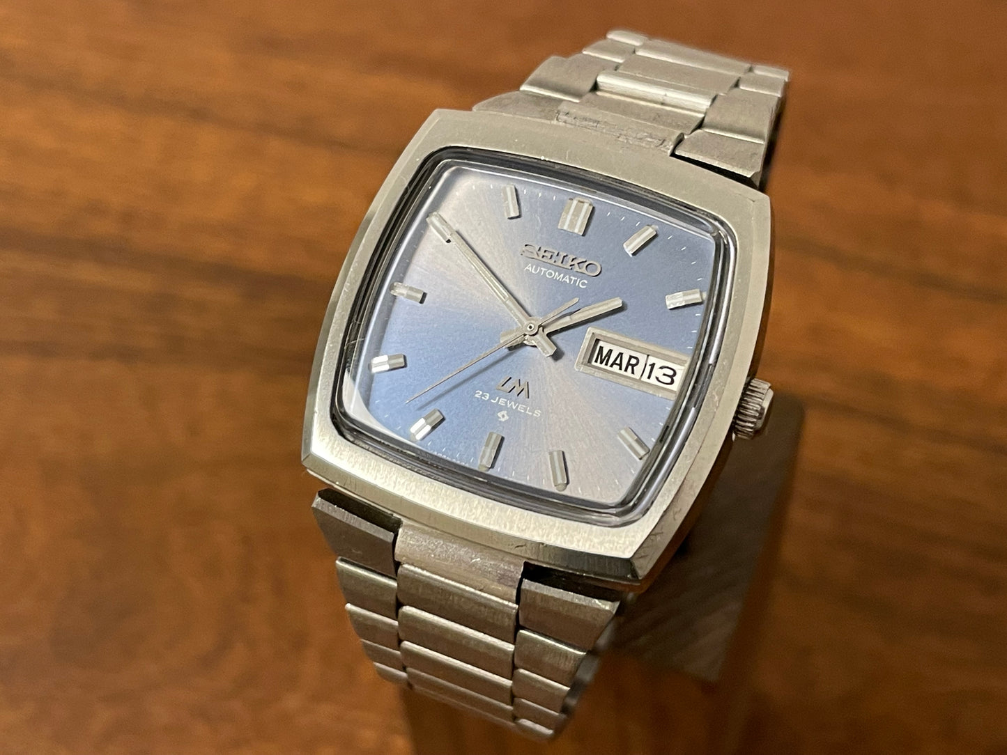 Vintage (1972) Seiko LM "Lord Matic" 5606-5060 with sunburst dial front view
