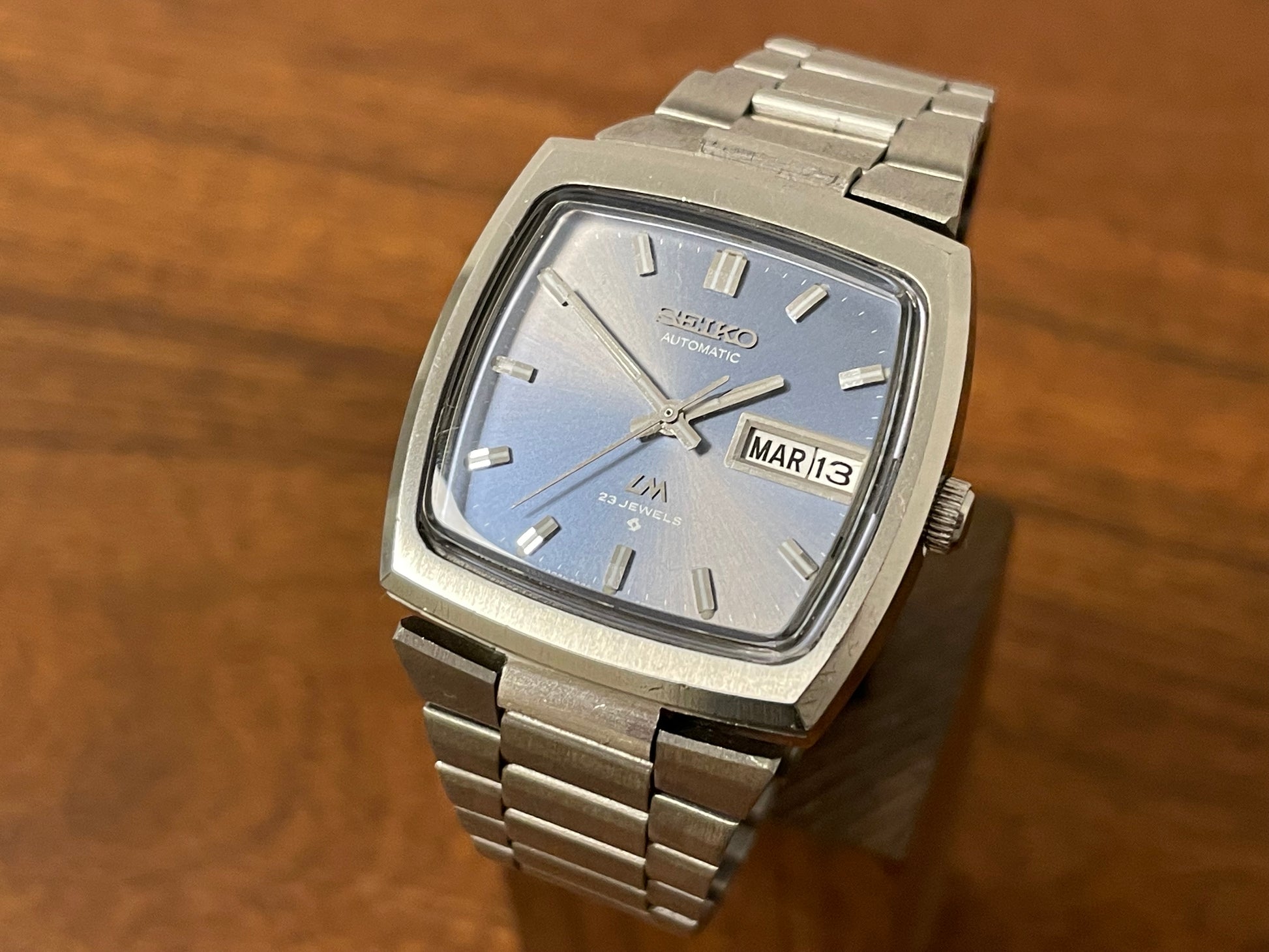 Vintage (1972) Seiko LM "Lord Matic" 5606-5060 with sunburst dial front view