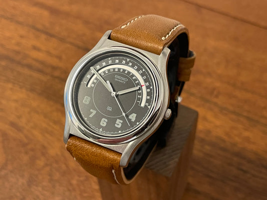 New old stock Seiko 5Y22-7010 Quartz SQ dress watch from 1988