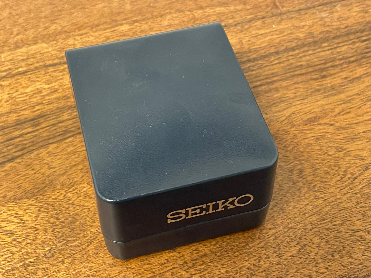 (1989) Seiko 8223-5160 Quartz SQ "TV dial" (serviced)