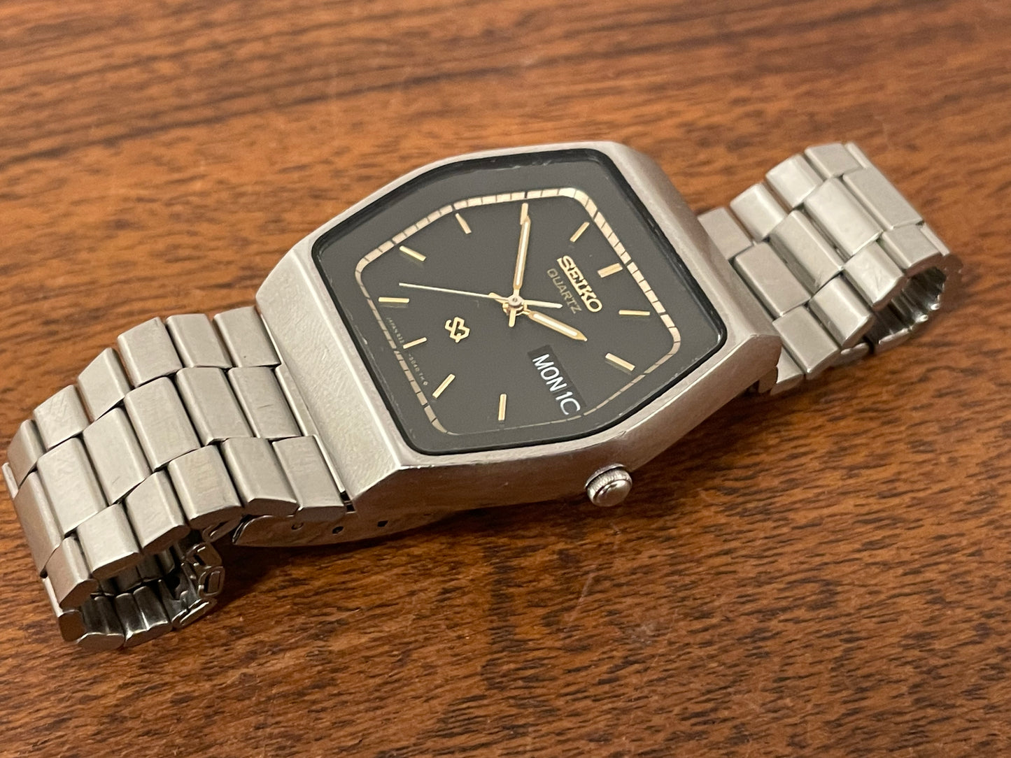 (1980) Seiko 8223-5040 SQ hexagon case (serviced)