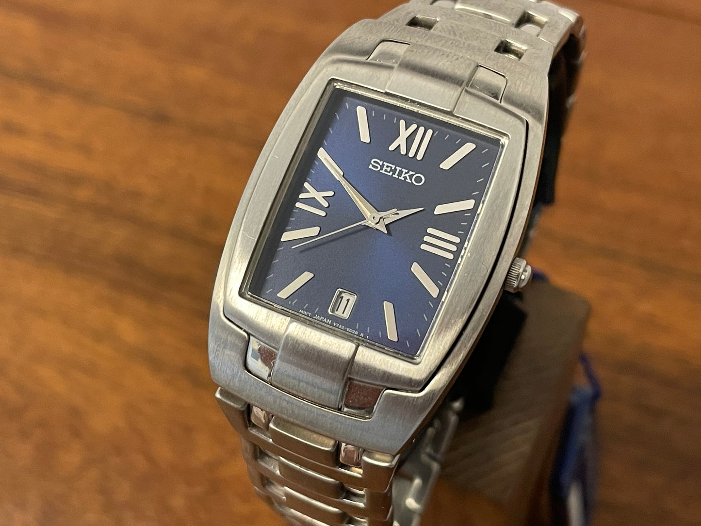 (1999) Seiko V732-5B70 "Tank" - integrated bracelet - blue sunburst dial w/ Roman numerals (NOS)
