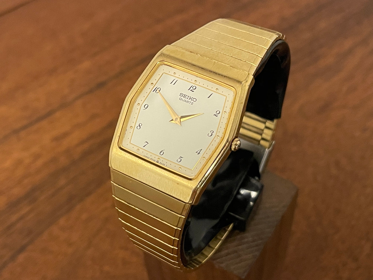 (1996) Seiko 5P30-5F30 gold colored hexagon case dress watch
