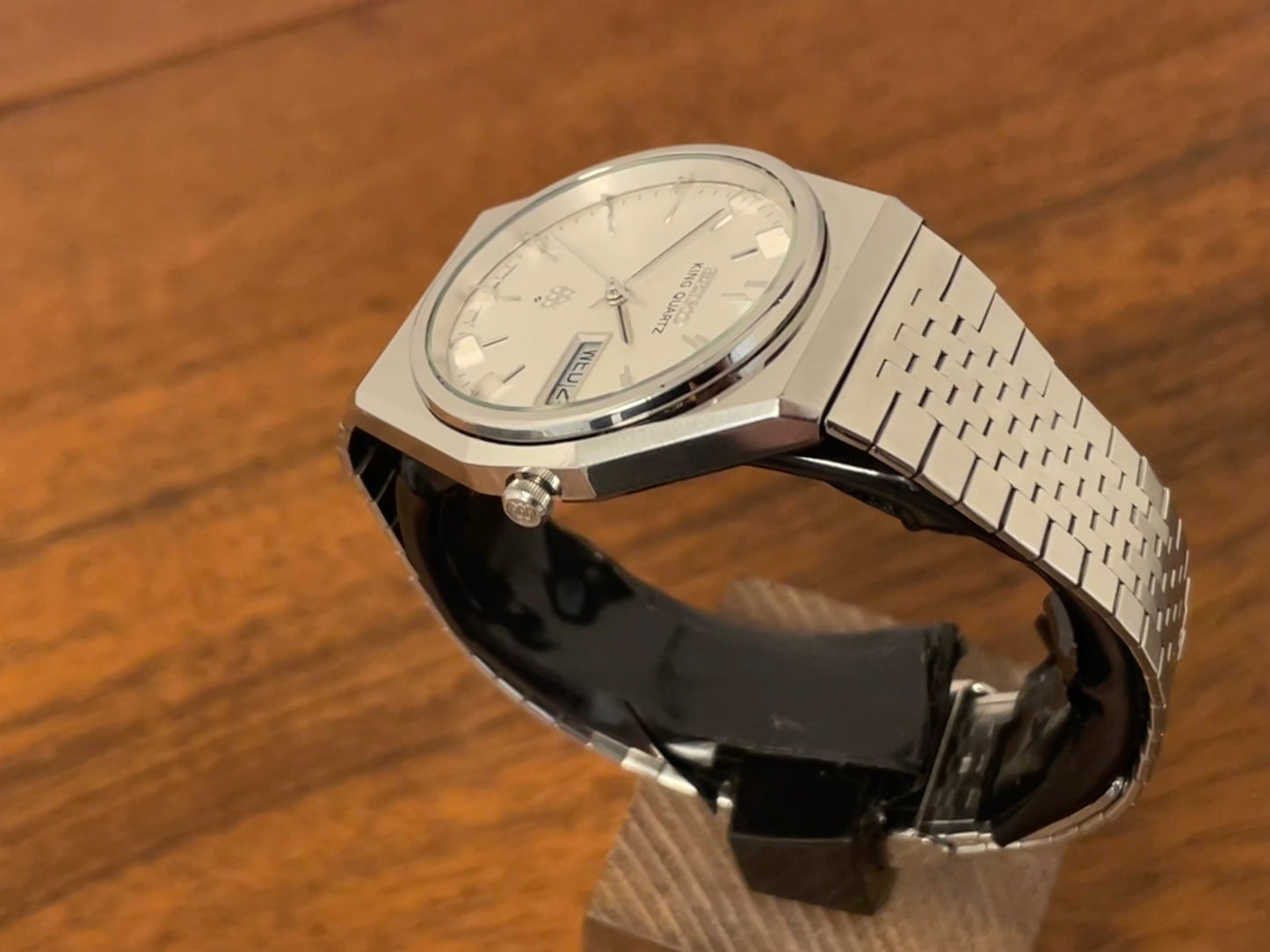 (1979) Seiko King Quartz 9923-7000 with silver dial - Twin Quartz movement (serviced)