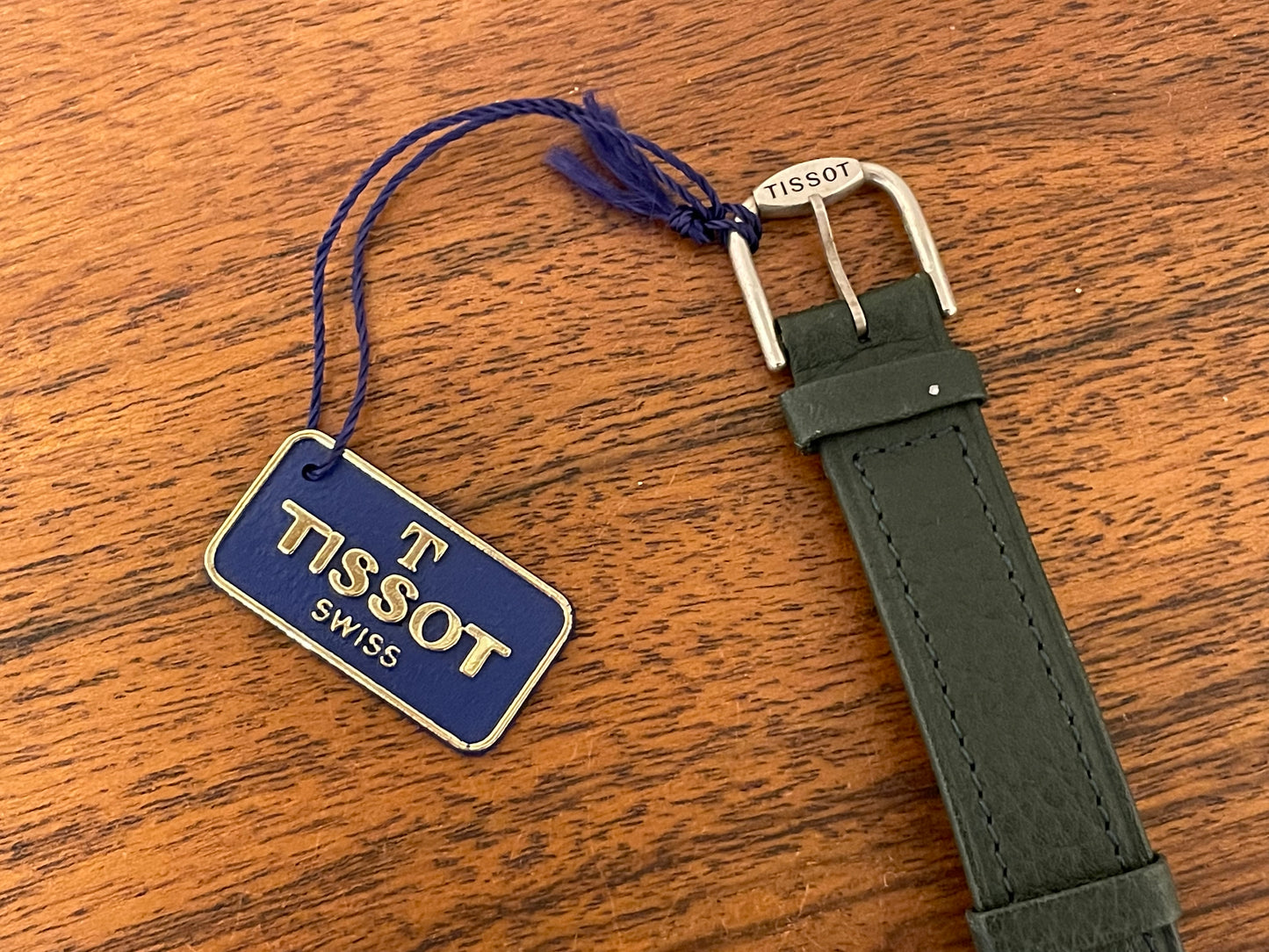 (1980s) Tissot RockWatch R150 green granite - mid size model (NOS)