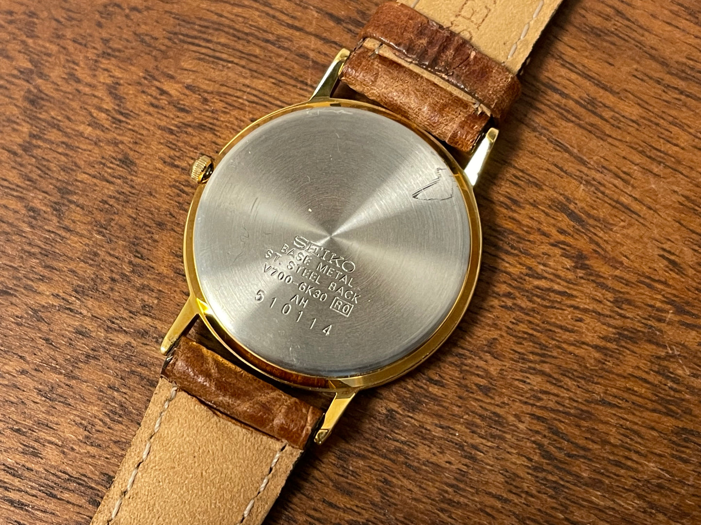 (1995) Seiko V700-6K30 dress watch - white Guilloché dial w/ black Arabic numerals & Breguet hands (NOS)