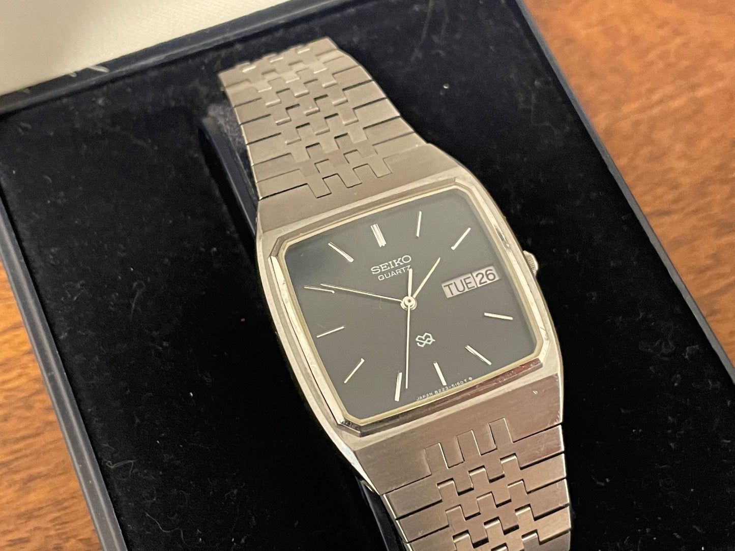 (1989) Seiko 8223-5160 Quartz SQ "TV dial" (serviced)