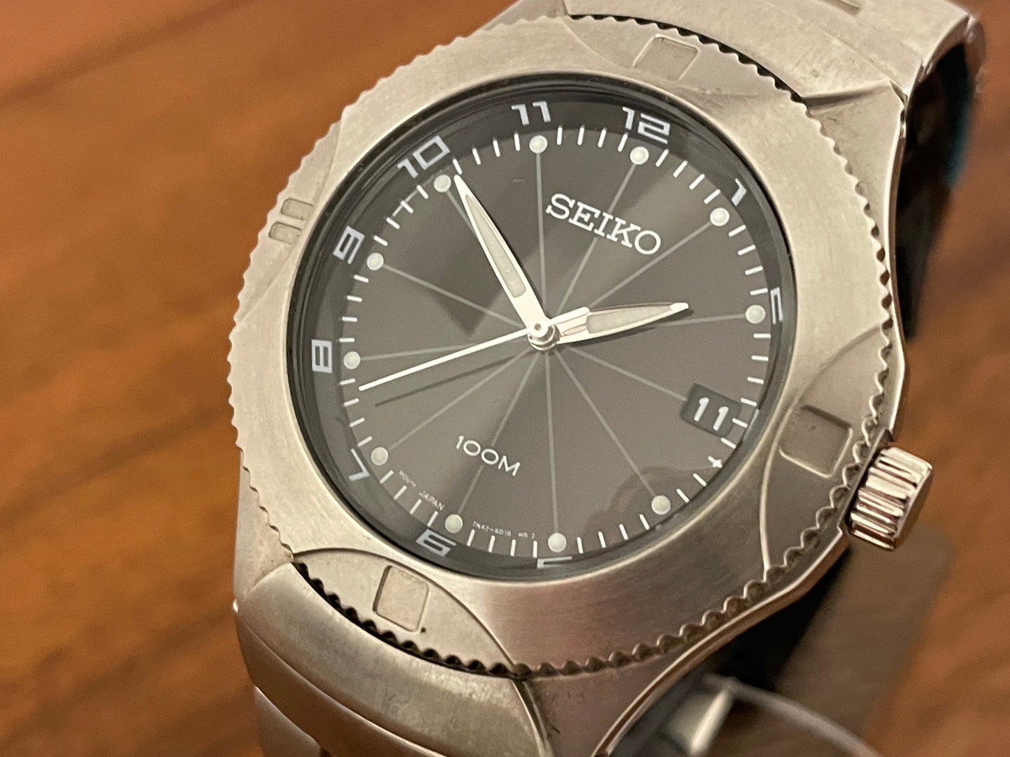 (2001) Seiko 7N42-6C50 diver - black cross line dial with white Arabic numerals (NOS)