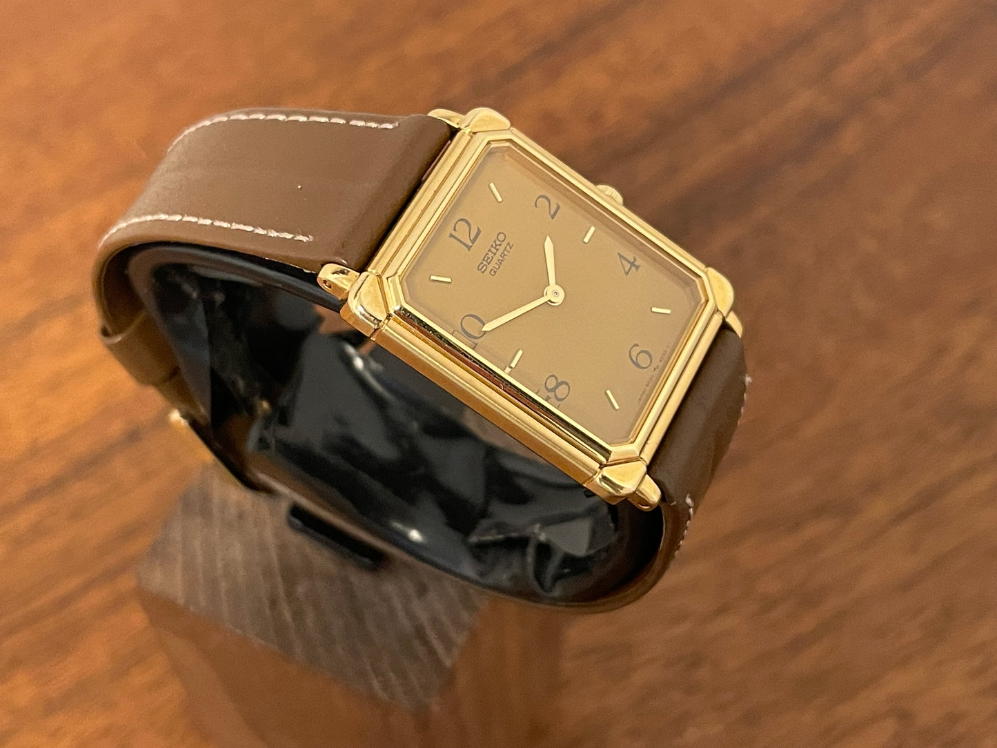 (1996) Seiko 5P30-5140 Quartz "Tank" dress watch - caramel dial w/ gold numerals/markers (NOS)