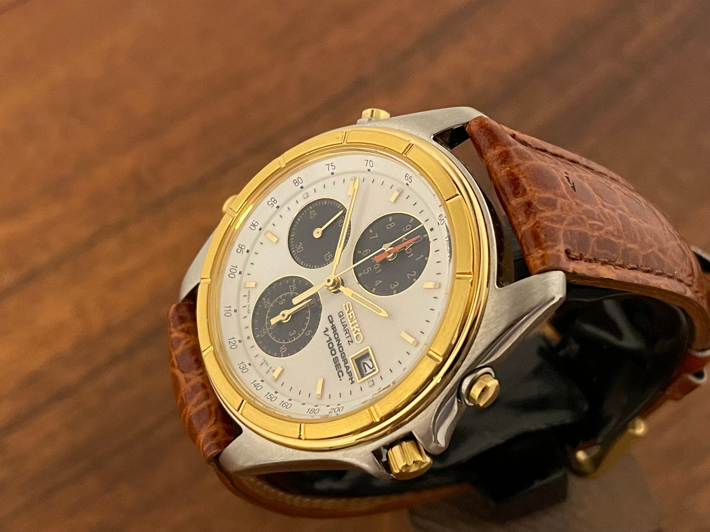 (1993) Seiko 7T52-7A00 quartz chronograph 1/100 sec - bi-color case w/ white dial (NOS)