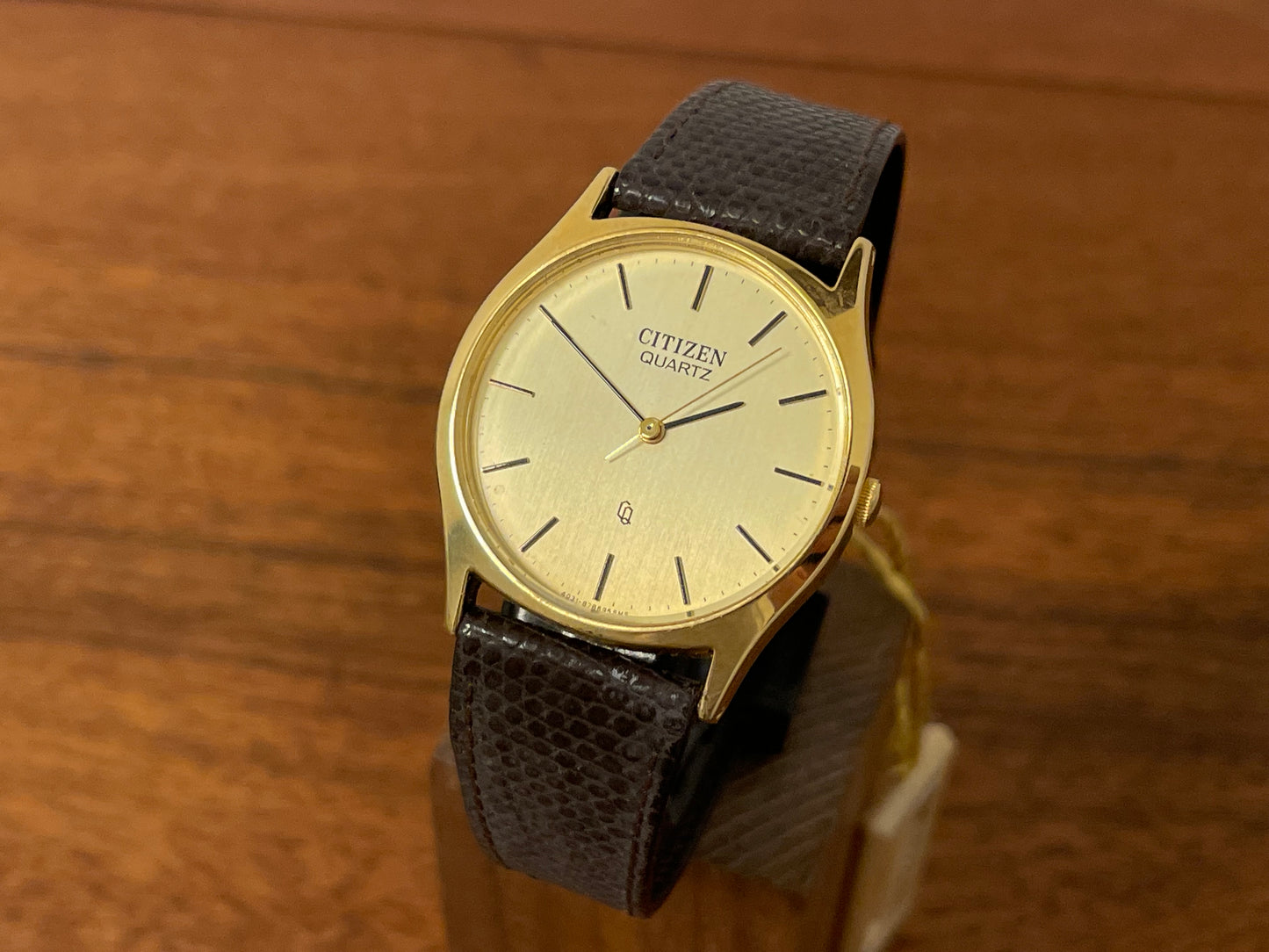 (1987) Citizen 37-9085-82 dress watch - gold colored case