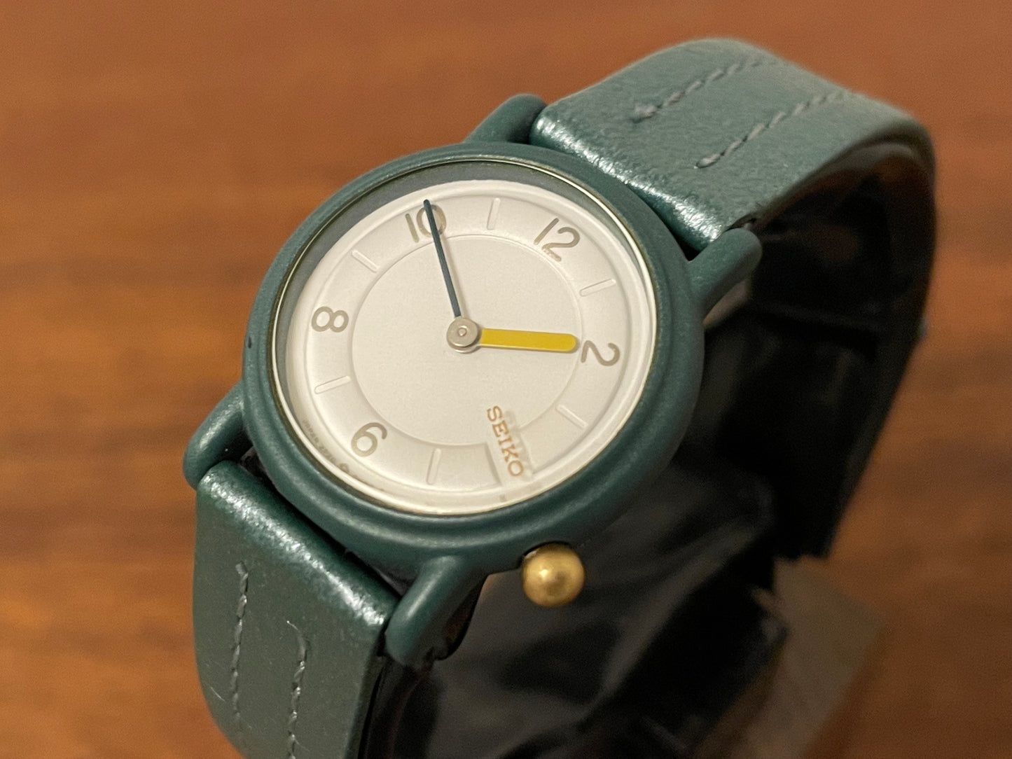 (1996) Seiko 2P20-0B3A Quartz - green case and strap - small size (NOS)