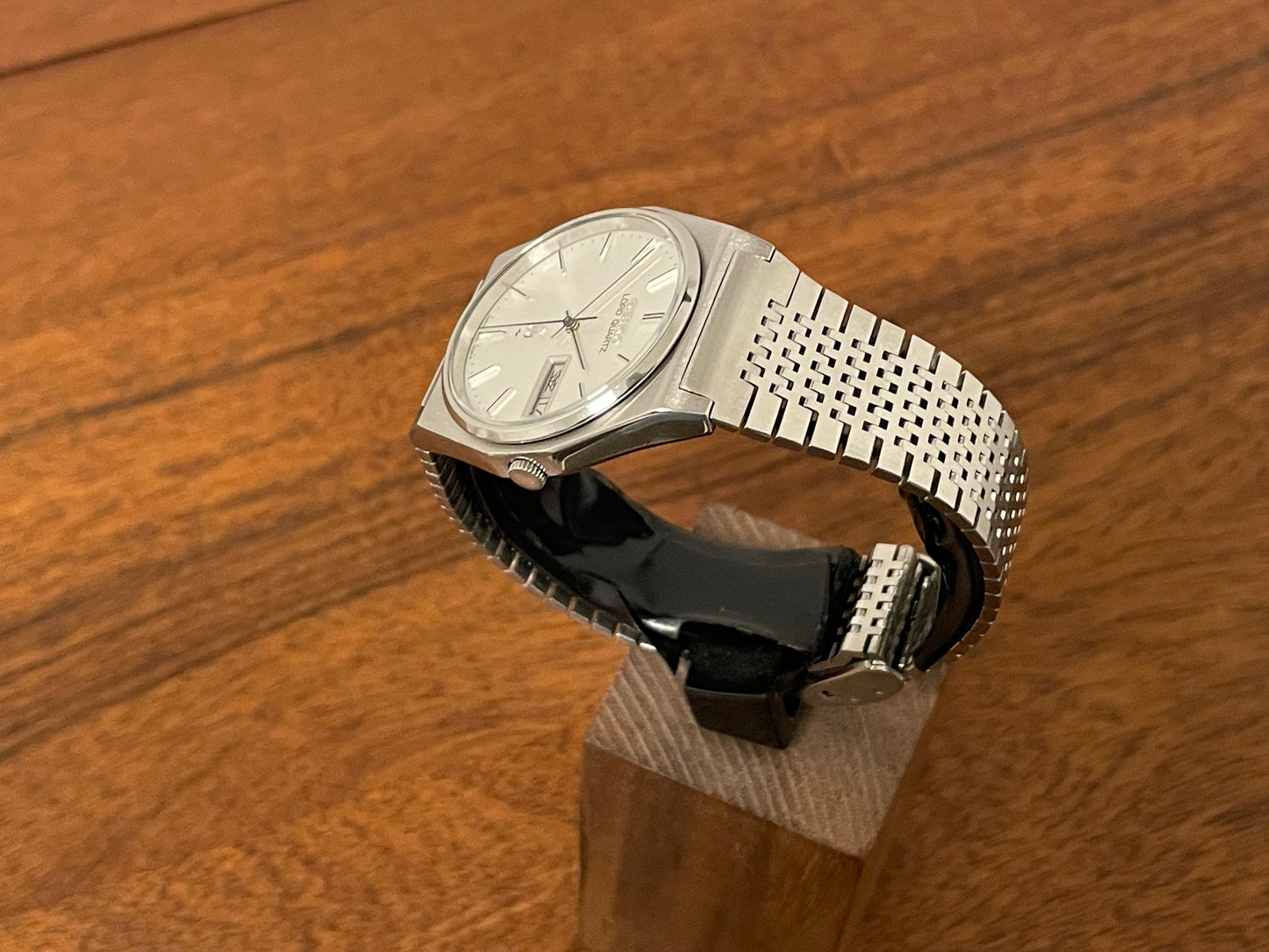 (1979) Seiko 7143-7020 Lord Quartz - silver linen dial (full service)