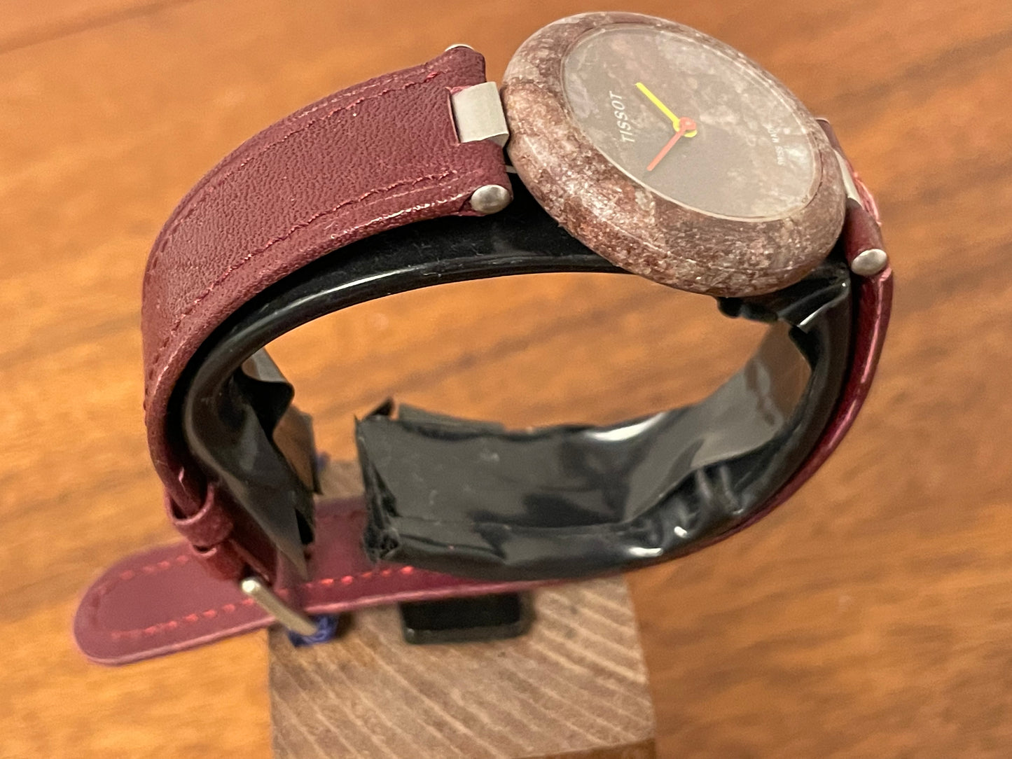 (1980s) Tissot RockWatch R150 burgundy granite - mid size model (NOS)