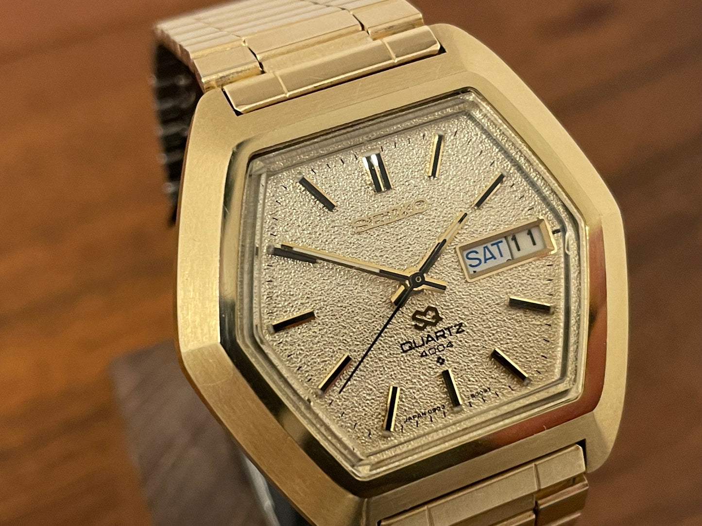(1984) Seiko 0903-5009 SQ 4004 gold - hexagon case & diamond dust dial" (Mint + serviced)
