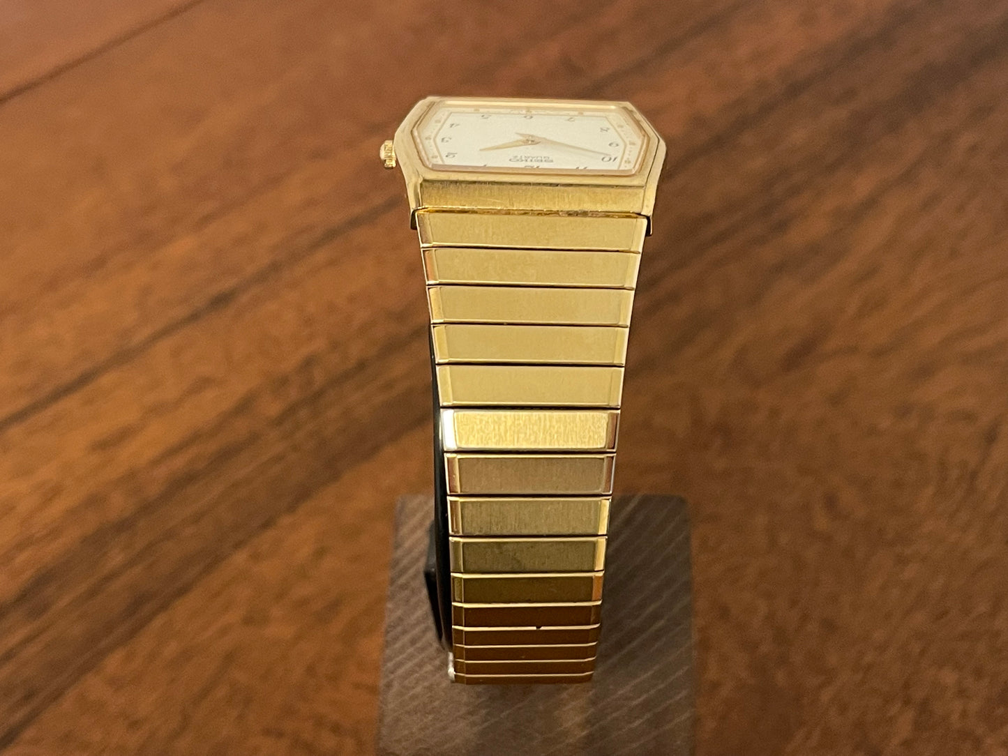 (1996) Seiko 5P30-5F30 gold colored hexagon case dress watch
