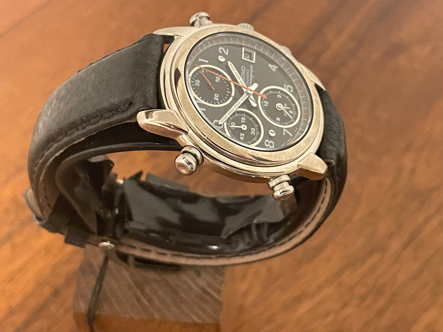 (1992) Seiko 7T32-6D4A Quartz big pusher chronograph - silver case - black dial w/ white Arabic numerals (NOS)