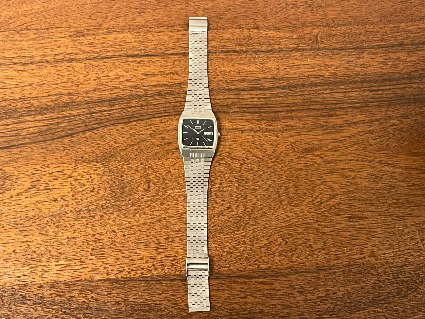 (1989) Seiko 8223-5160 Quartz SQ "TV dial" (serviced)