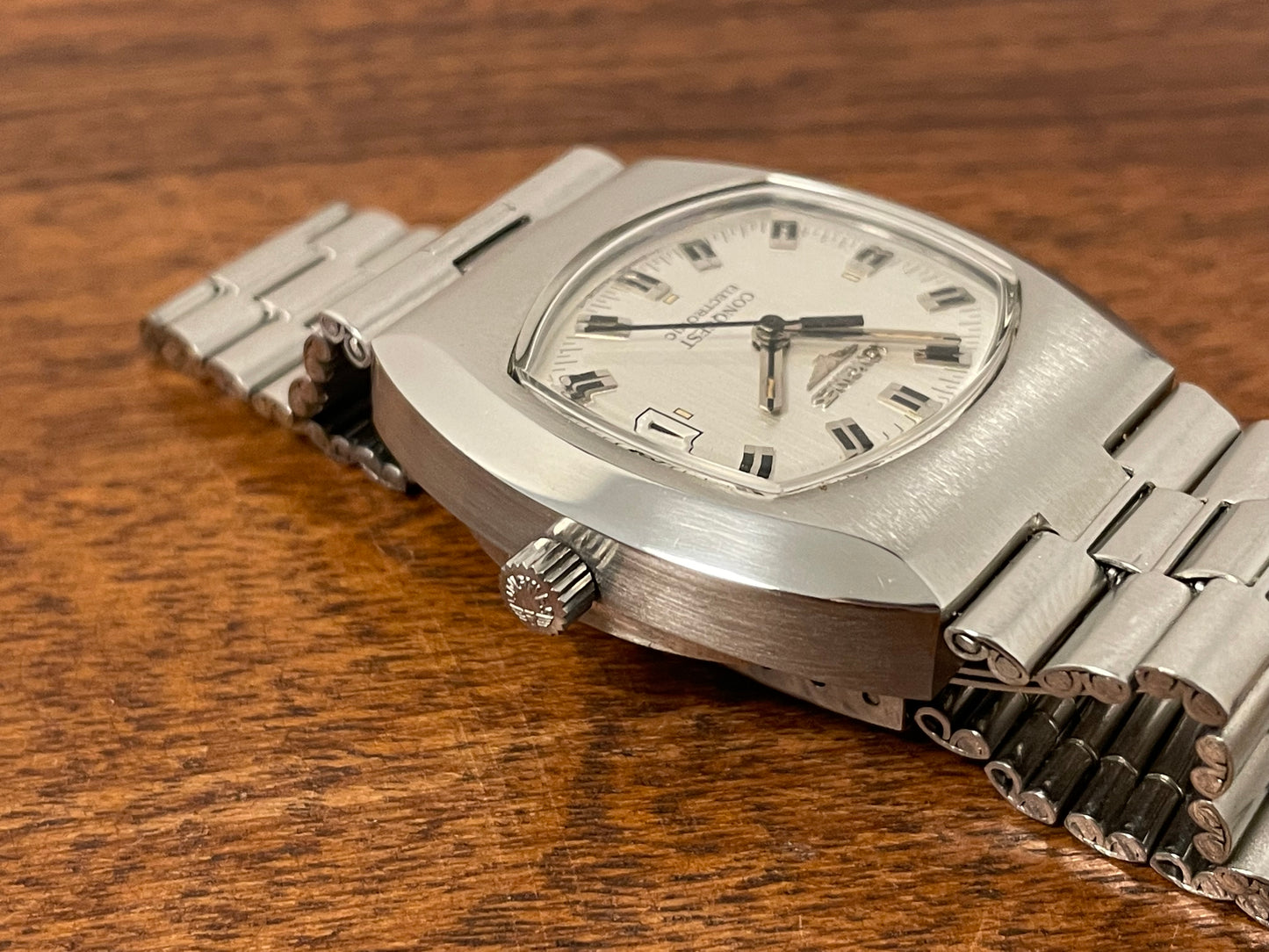 (1970s) Longines Conquest Electronic /w unmarked movement cal. 9154 - silver brushed dial (serviced)