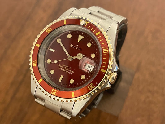 (1990s) vintage Bulova "Submariner" diver front view